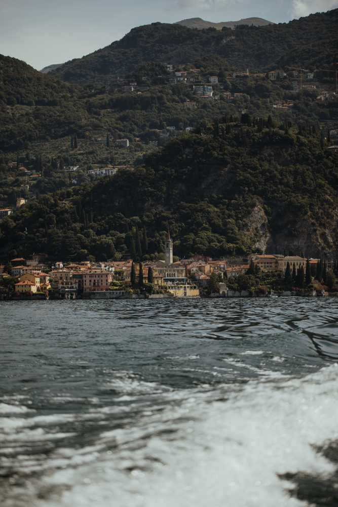 A surprise proposal in the picturesque gardens of Villa Monastero