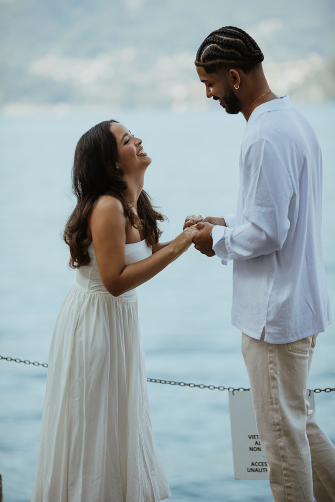 Surprise engagement in the charming gardens of Villa Monastero