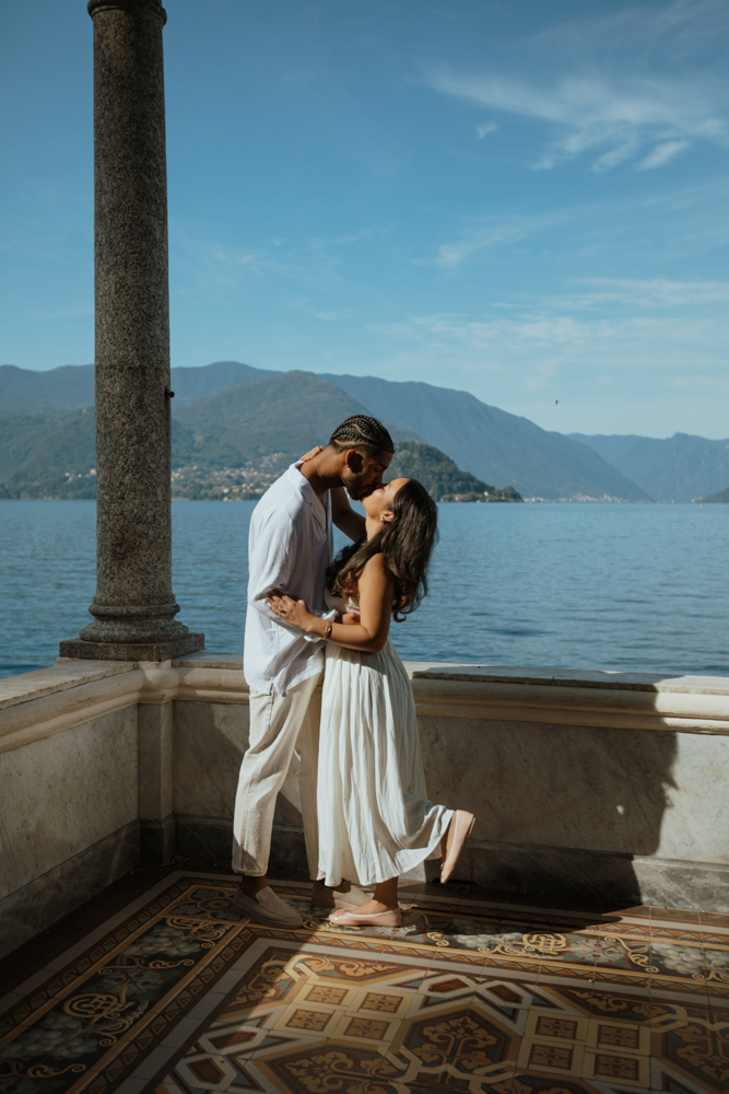 Lake Como engagement proposal by professional photographer