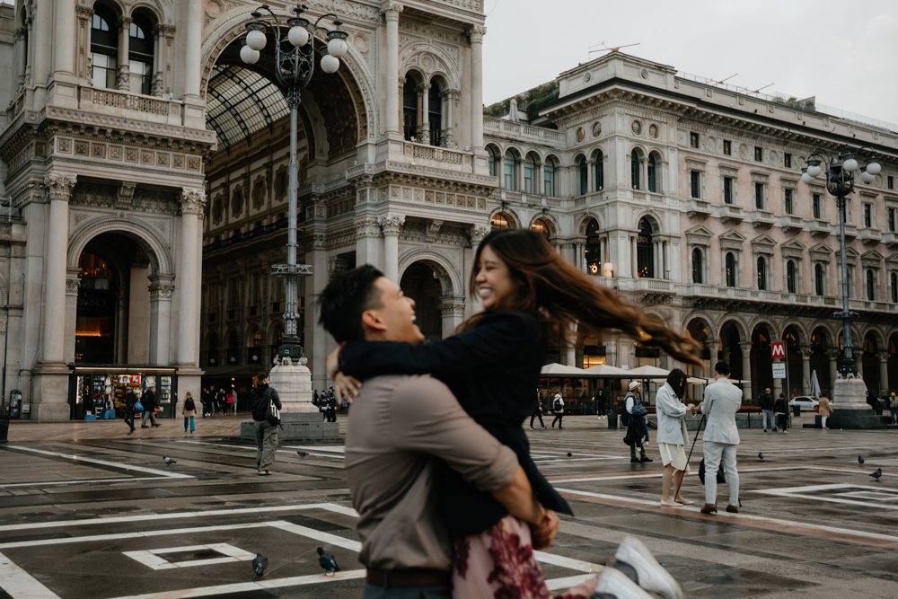 romantic engagement photos in Milan