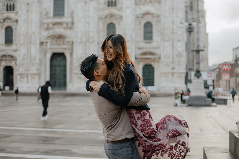 honeymoon couple photos Italy